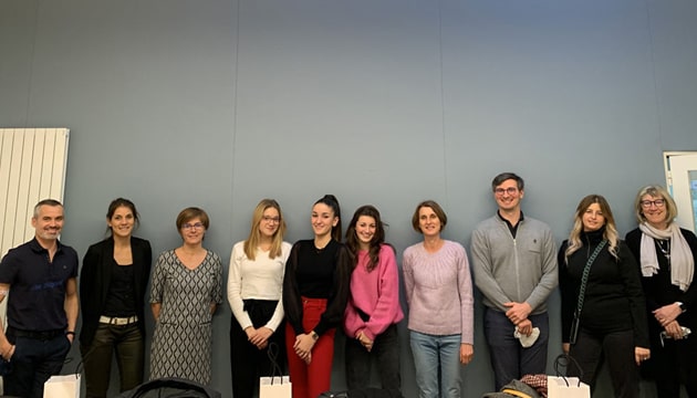 琼脂艺术比赛的获胜者在interscience公司